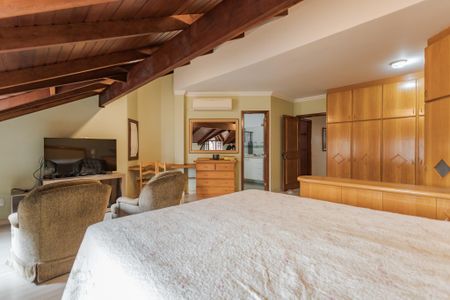 Casa para alugar com 261m², 3 quartos e 4 vagasSuíte