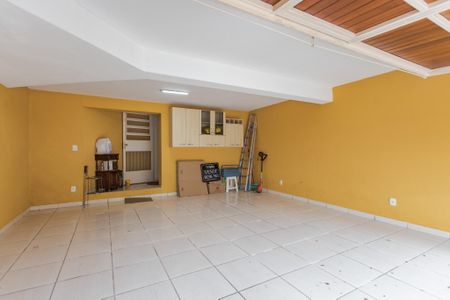 Garagem de casa para alugar com 3 quartos, 261m² em Chácara das Pedras, Porto Alegre