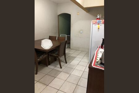Casa à venda com 159m², 4 quartos e 2 vagas