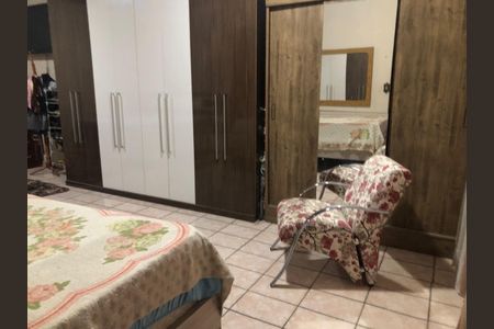 Casa à venda com 159m², 4 quartos e 2 vagas