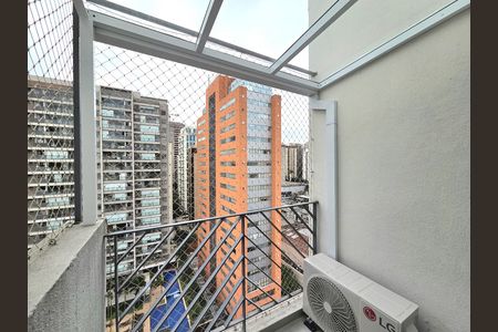 Varanda de apartamento para alugar com 2 quartos, 63m² em Indianópolis, São Paulo