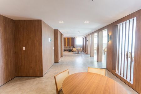 Apartamento à venda com 42m², 1 quarto e 1 vaga Apartamento à venda com 42m², 1 quarto e 1 vagaÁrea comum - Salão de festas
