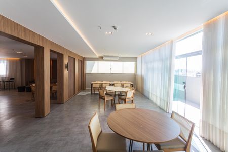 Apartamento à venda com 42m², 1 quarto e 1 vaga Apartamento à venda com 42m², 1 quarto e 1 vagaÁrea comum - Salão de festas