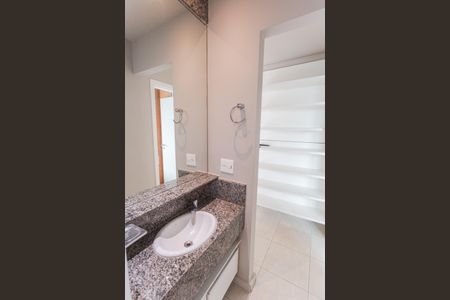 Banheiro Social de apartamento à venda com 1 quarto, 42m² em União, Belo Horizonte
