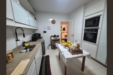 Casa à venda com 3 quartos, 168m² em Ferreira, São Paulo