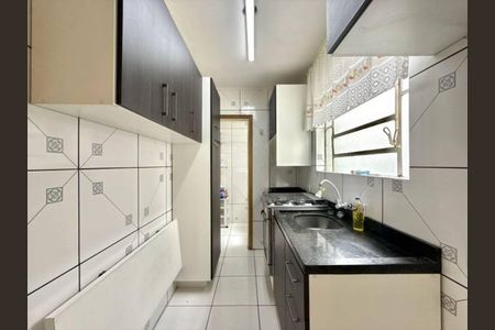 Cozinha de apartamento para alugar com 1 quarto, 41m² em São Sebastião, Porto Alegre
