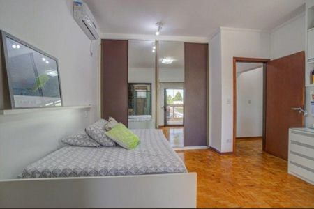 Casa à venda com 4 quartos, 350m² em Granja Julieta, São Paulo