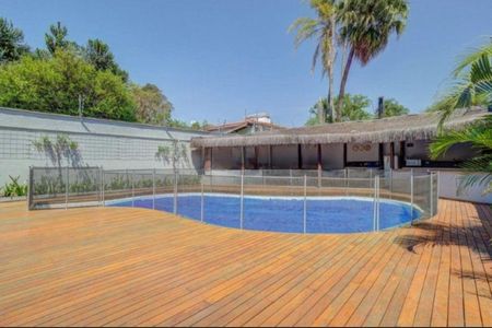 Casa à venda com 4 quartos, 350m² em Granja Julieta, São Paulo