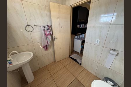 Casa à venda com 249m², 8 quartos e 4 vagas Casa à venda com 249m², 8 quartos e 4 vagasBanheiro Anexo 2