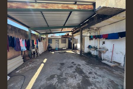 Garagem de casa à venda com 8 quartos, 249m² em QNM 23, Brasília