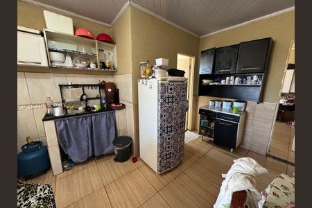Casa à venda com 249m², 8 quartos e 4 vagas Casa à venda com 249m², 8 quartos e 4 vagasCozinha Anexo 2