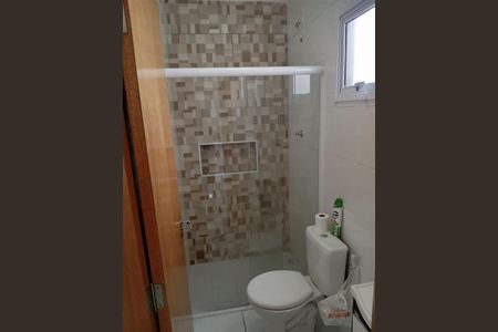 Banheiro de apartamento à venda com 2 quartos, 90m² em Vila Vitória, Santo André
