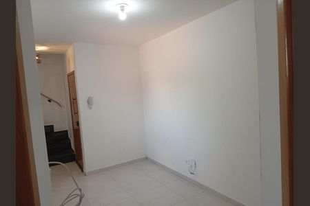 Apartamento à venda com 90m², 2 quartos e 1 vaga Apartamento à venda com 90m², 2 quartos e 1 vagaSala