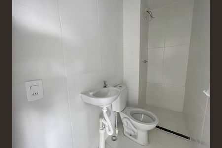 Banheiro de apartamento à venda com 2 quartos, 31m² em Jardim Gilda Maria, São Paulo