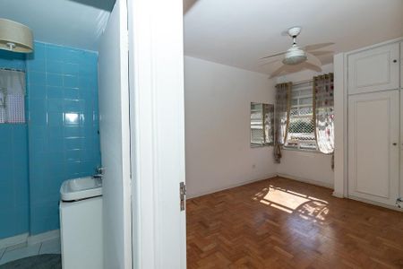 Apartamento à venda com 90m², 2 quartos e 2 vagas Apartamento à venda com 90m², 2 quartos e 2 vagasQuarto 2