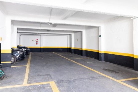 Apartamento à venda com 90m², 2 quartos e 2 vagas Apartamento à venda com 90m², 2 quartos e 2 vagasGaragem