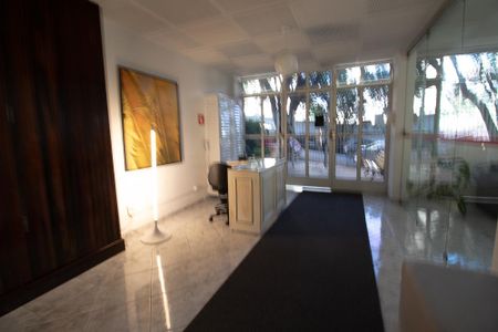 Apartamento à venda com 90m², 2 quartos e 2 vagas Apartamento à venda com 90m², 2 quartos e 2 vagasHall
