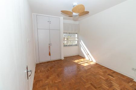 Apartamento à venda com 90m², 2 quartos e 2 vagas Apartamento à venda com 90m², 2 quartos e 2 vagasQuarto 1