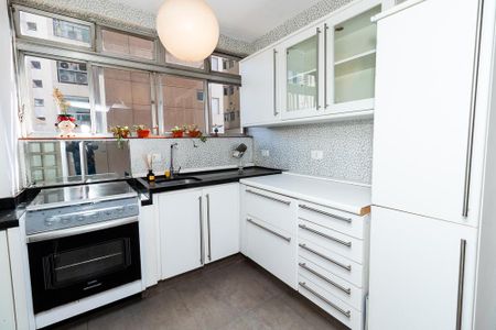 Apartamento à venda com 90m², 2 quartos e 2 vagas Apartamento à venda com 90m², 2 quartos e 2 vagasCozinha