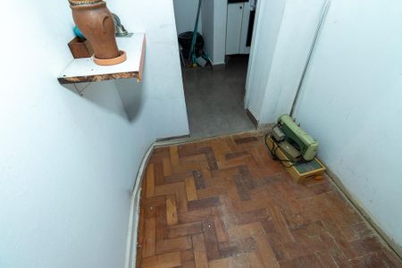 Apartamento à venda com 90m², 2 quartos e 2 vagas Apartamento à venda com 90m², 2 quartos e 2 vagasQuarto de Serviço