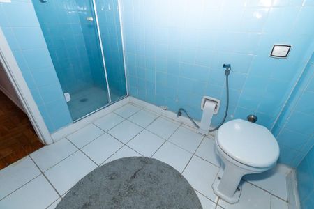Apartamento à venda com 90m², 2 quartos e 2 vagas Apartamento à venda com 90m², 2 quartos e 2 vagasBanheiro
