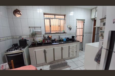 Casa à venda com 124m², 3 quartos e 2 vagas