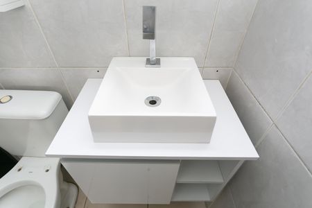 Apartamento para alugar com 56m², 2 quartos e 1 vaga Apartamento para alugar com 56m², 2 quartos e 1 vagaBanheiro