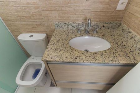 Apartamento para alugar com 66m², 2 quartos e 1 vaga Apartamento para alugar com 66m², 2 quartos e 1 vagaBanheiro da Suíte