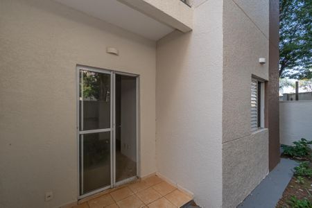 Apartamento à venda com 57m², 2 quartos e 1 vaga Apartamento à venda com 57m², 2 quartos e 1 vagaQuintal