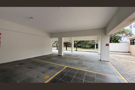 Garagem de apartamento para alugar com 2 quartos, 89m² em Jardim Las Palmas, Guarujá