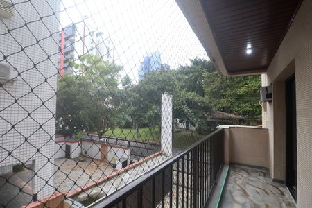 Varanda de apartamento para alugar com 2 quartos, 89m² em Jardim Las Palmas, Guarujá