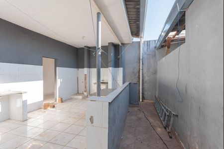 Quintal de casa à venda com 4 quartos, 318m² em Jardim Centenário, Campinas