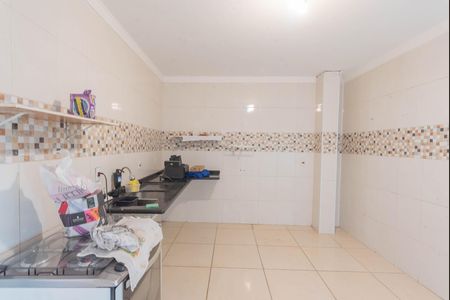 Casa à venda com 318m², 4 quartos e 10 vagasCozinha 2