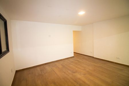 Casa para alugar com 53m², 2 quartos e sem vaga Casa para alugar com 53m², 2 quartos e sem vagaSala