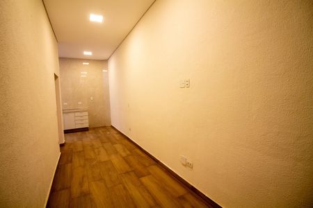 Casa para alugar com 42m², 1 quarto e sem vaga