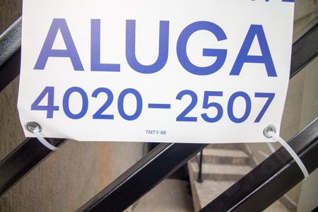 Casa para alugar com 42m², 1 quarto e sem vaga