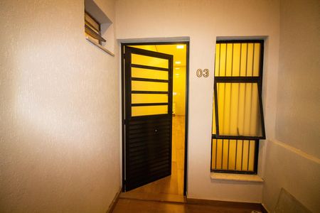 Casa para alugar com 42m², 1 quarto e sem vaga