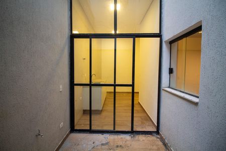 Casa para alugar com 42m², 1 quarto e sem vaga