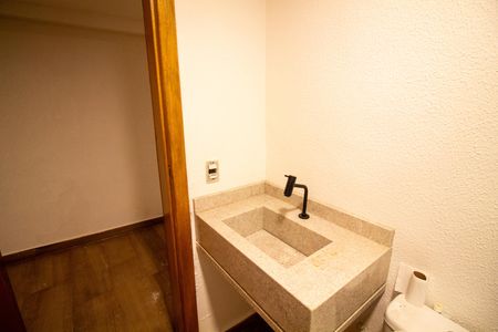 Casa para alugar com 42m², 1 quarto e sem vaga