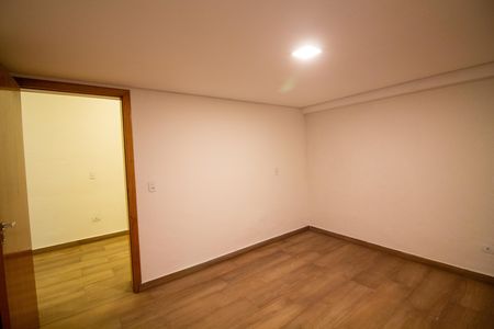 Casa para alugar com 42m², 1 quarto e sem vaga