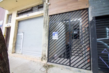 Casa para alugar com 42m², 1 quarto e sem vaga