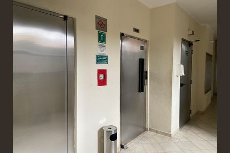 Área comum - Hall de apartamento à venda com 1 quarto, 52m² em Jaguaribe, Osasco