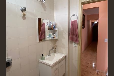 Banheiro de apartamento à venda com 1 quarto, 52m² em Jaguaribe, Osasco