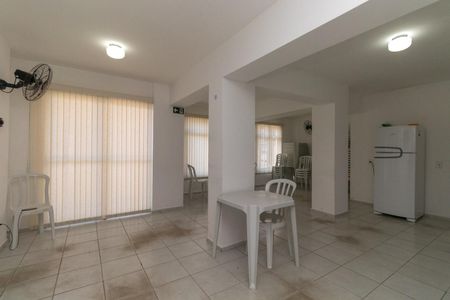 Apartamento para alugar com 54m², 2 quartos e 1 vaga Apartamento para alugar com 54m², 2 quartos e 1 vagaÁrea comum - Salão de festas