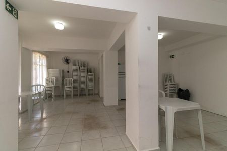 Apartamento para alugar com 54m², 2 quartos e 1 vaga Apartamento para alugar com 54m², 2 quartos e 1 vagaÁrea comum - Salão de festas