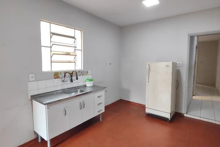 Casa à venda com 99m², 2 quartos e 2 vagas Casa à venda com 99m², 2 quartos e 2 vagasCozinha