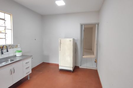 Casa à venda com 99m², 2 quartos e 2 vagas Casa à venda com 99m², 2 quartos e 2 vagasCozinha