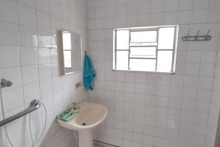 Casa à venda com 99m², 2 quartos e 2 vagas Casa à venda com 99m², 2 quartos e 2 vagasBanheiro