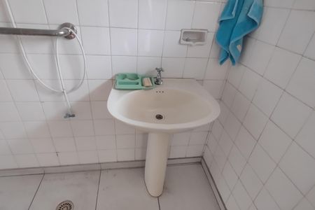 Casa à venda com 99m², 2 quartos e 2 vagas Casa à venda com 99m², 2 quartos e 2 vagasBanheiro