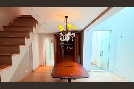 Casa à venda com 2 quartos, 155m² em Parque Colonial, São Paulo